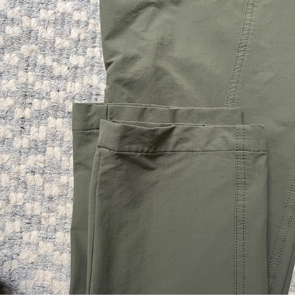 MEC Woman’s Hiking Pants - Comfy - size 12 - Picture 4 of 7